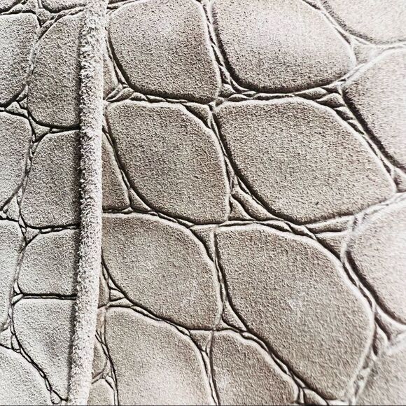 Stuart Weitzman Gray Tan Croc Embossed Winter Snow Boots Size 7 Medium - Picture 8 of 9